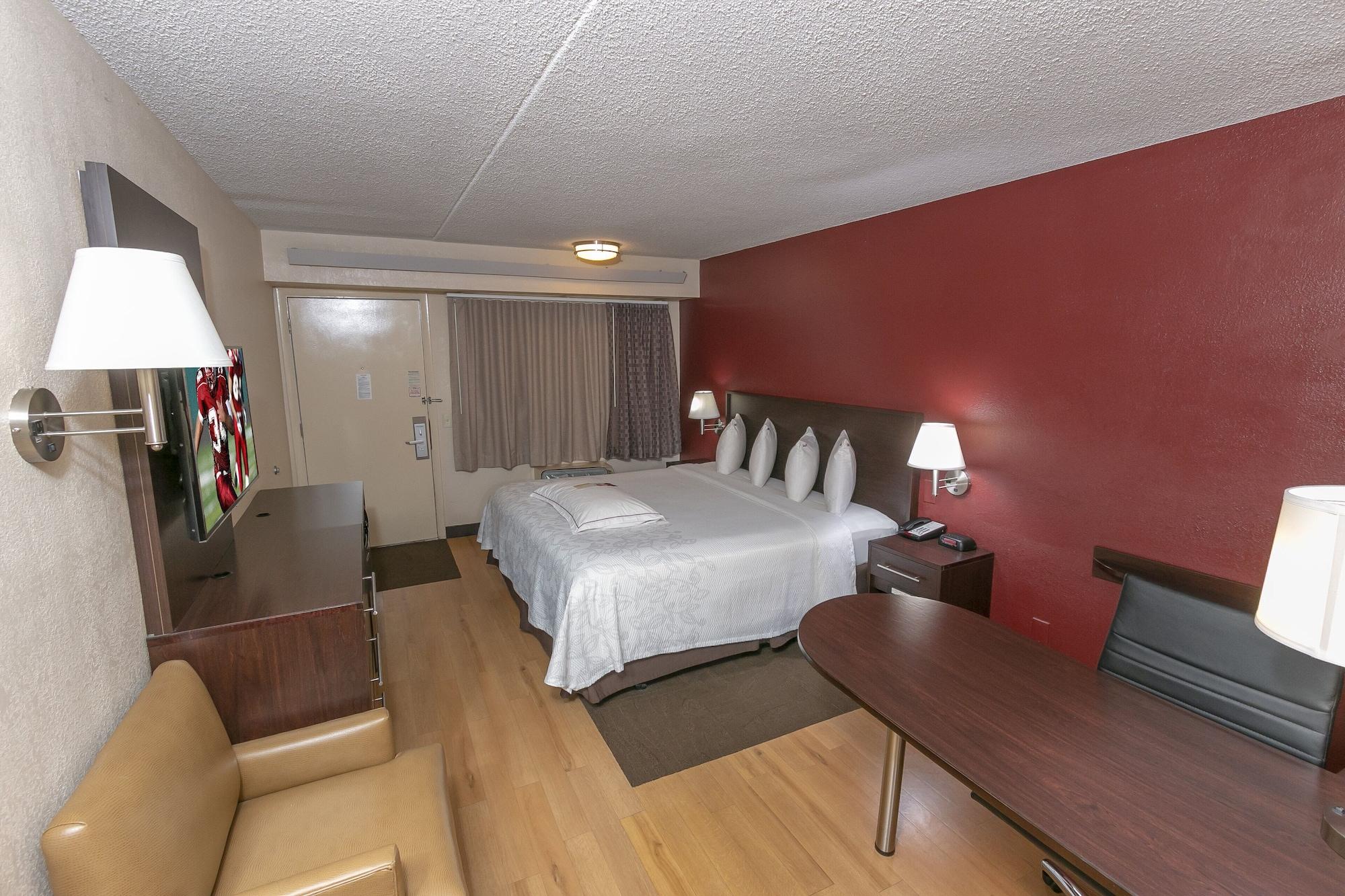 Red Roof Inn Plus+ Wilmington - Newark Christiana Exterior foto